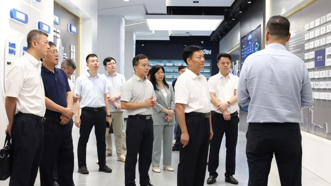 广东省河源市考察团莅临爱康企业集团上海总部参观考察