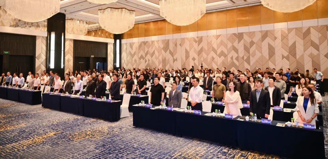 破局共生 质胜未来丨2025中国木门窗行业年会暨中国定制门窗发展趋势峰会在广东佛山成功召开